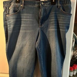 Kim Rogers Curvy 20W Tummy Control Denim  Straight Leg Capri Pants